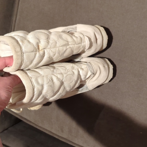 Coach Women's White Boots, size 7.5 - Picture 15 of 16